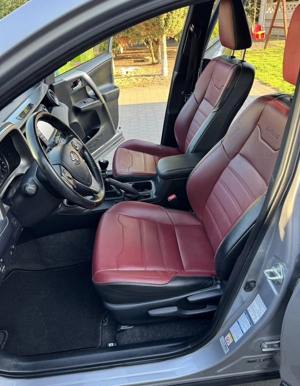 Toyota RAV4 cena 92900 przebieg: 150200, rok produkcji 2018 z Sieradz małe 407